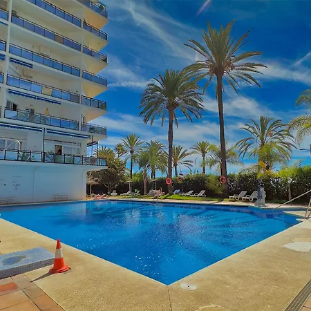 Skol 129 - Bright Renovated Beachfront