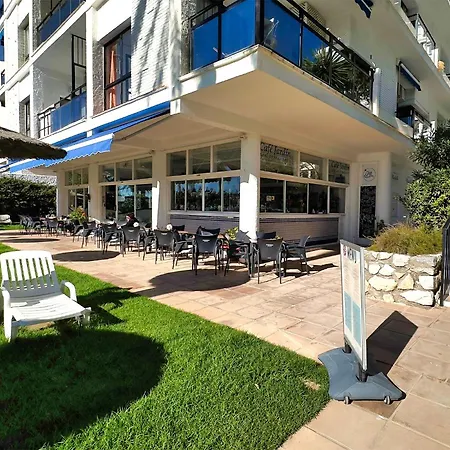 Skol 129 - Bright Renovated Beachfront Marbella