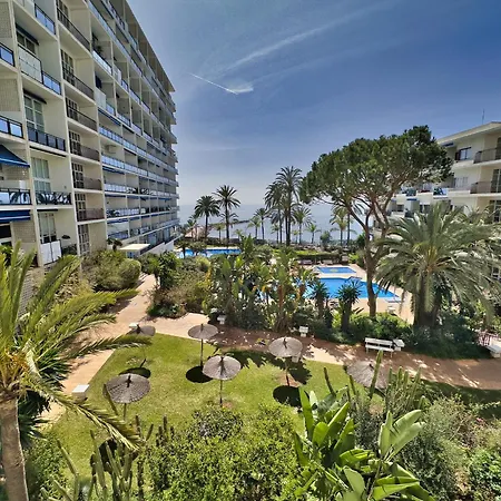 Skol 129 - Bright Renovated Beachfront * Marbella