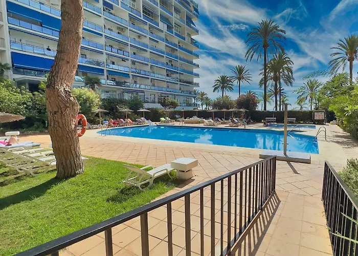Apartament Skol 129 - Bright Renovated Beachfront Marbella