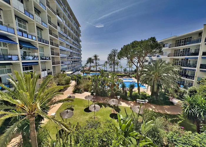 Skol 129 - Bright Renovated Beachfront * Marbella